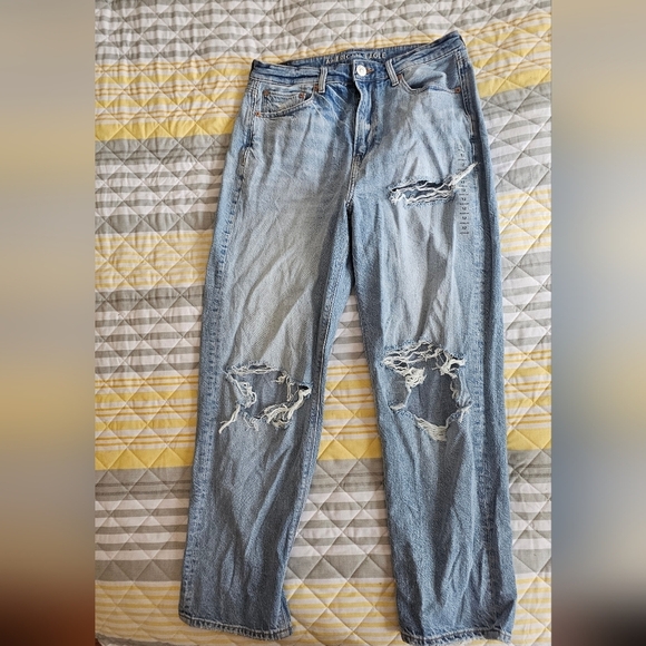American Eagle AE Highest Rise 90s Boyfriend Jeans Denim sz 12  Distressed - Picture 1 of 9